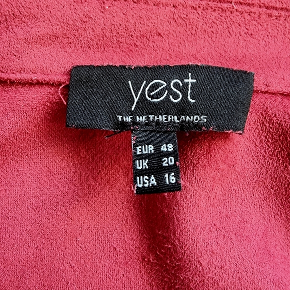 Yest | The Netherlands |  Super Soft Cranberry Blazer Jacket - Picture 8 of 8